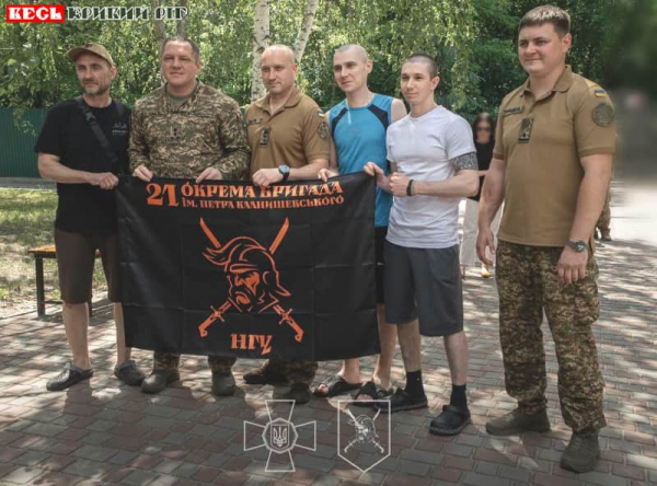 Звільнених з полону побратимів відвідали криворізькі нацгвардійці
