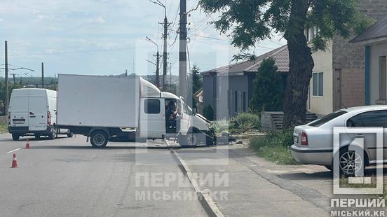 Летів з верхнього МОДРу: після зіткнення з вантажівкою ушпиталили байкера
