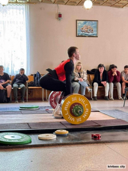 Майбутні чемпіони України: до Дня міста у Кривому Розі провели турнір з важкої атлетики серед дітей