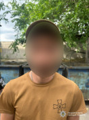 На Дніпропетровщині правоохоронці викрили військовослужбовця, який торгував зброєю та боєприпасами