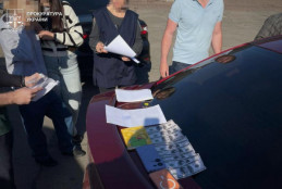 На Дніпропетровщині викрито двох жінок, які за 4000 доларів оформлювали фіктивну інвалідність військовозобов’язаним