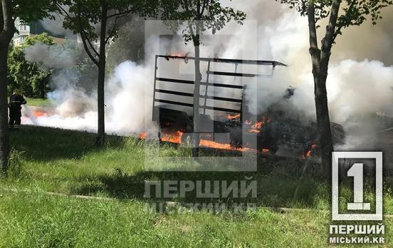На мікрорайоні Гірницький згорів мікроавтобус Mercedes-Benz