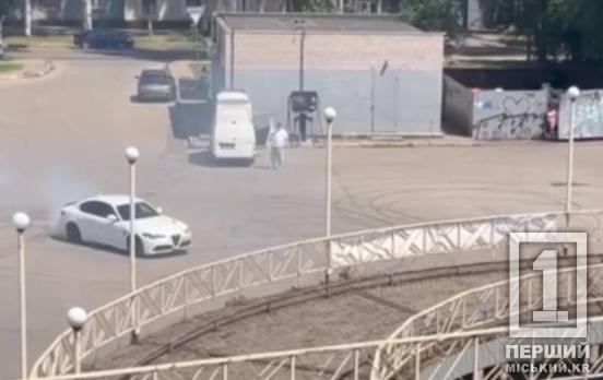 Накрутив віражів на протокол: у Кривому Розі патрульні знайшли водія, який дрифтував у центрі міста