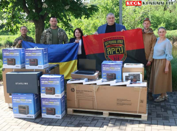 Корявченков та Криворучкіна передали обладнання криворізькому АРЕЙ