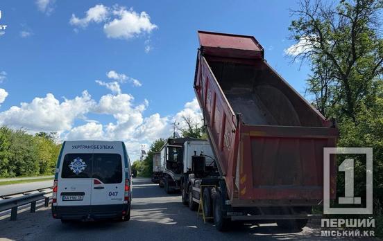Наїздили на 153 тис грн штрафів: на дорогах Дніпропетровщини зупинили три фури з перевантаженням
