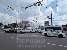 Неподалік Центрального ринку сталась ДТП: зіткнулись Honda та Volkswagen