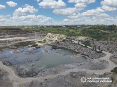 Незаконний видобуток граніту на Кіровоградщині завдав збитків на понад 1,2 мільярда гривень – одному з учасників схеми повідомлено про підозру