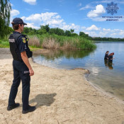 Поліцейські нагадують криворіжцям правила безпечного відпочинку біля води