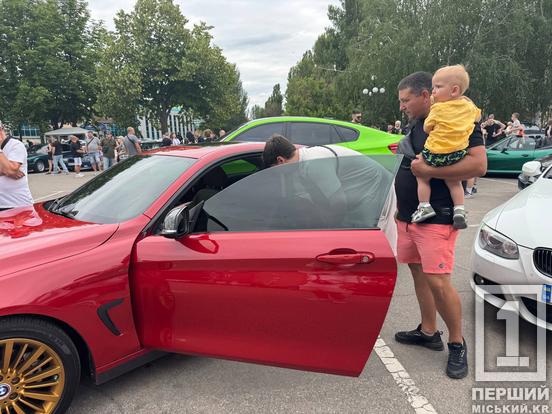 Рев моторів та благодійний аукціон: у Кривому Розі пройшов масштабний автозліт BMW на підтримку морпіхів
