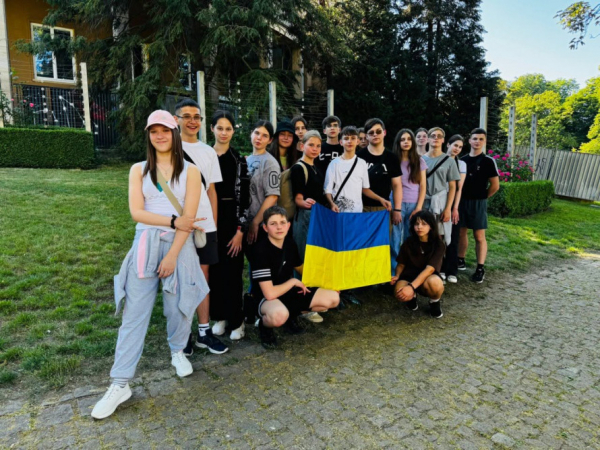 Тиждень без війни: юні мешканці громади Криворіжжя гостювали у Франції