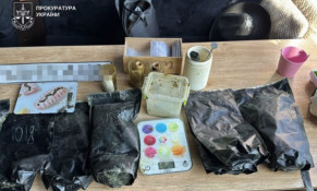У Дніпрі затримано трьох осіб, які катували 20-річного хлопця та вимагали 10 тисяч доларів вигаданого боргу