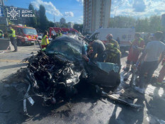 У Києві авто влетіло в підземний перехід: четверо загиблих, троє поранених ОНОВЛЕНО