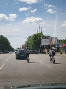 У Кривому Розі підлітки на електросамокатах створювали небезпечні ситуації на дорозі