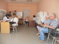 У Кривому Розі стартувала третя хвиля видачі продуктових наборів у межах муніципальної програми соціальної підтримки