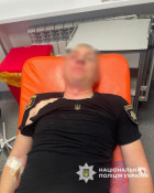 У Запоріжжі під час обшуку чоловік напав на поліцейських із ножем та газом – троє правоохоронців поранено, нападника ліквідовано