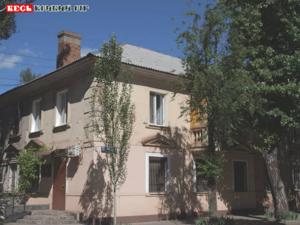 Відновлено покрівлю будинку після прильоту на вул. Святогеоргієвській в Кривому Розі