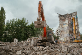 В Україні накопичилося 11,7 млн тонн відходів від руйнувань, більшість із яких можна переробити на будматеріали