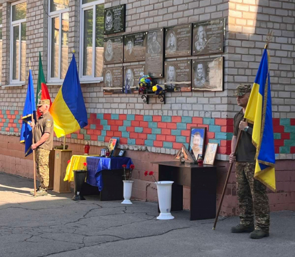 Криворіжці вшанували пам`ять загиблих на війні земляків - фото виконкому Довгинцівської райради