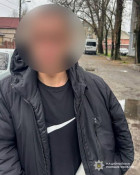 Викрав телефон та зняв кошти з банківських карток: на Дніпропетровщині повідомили про підозру зловмиснику