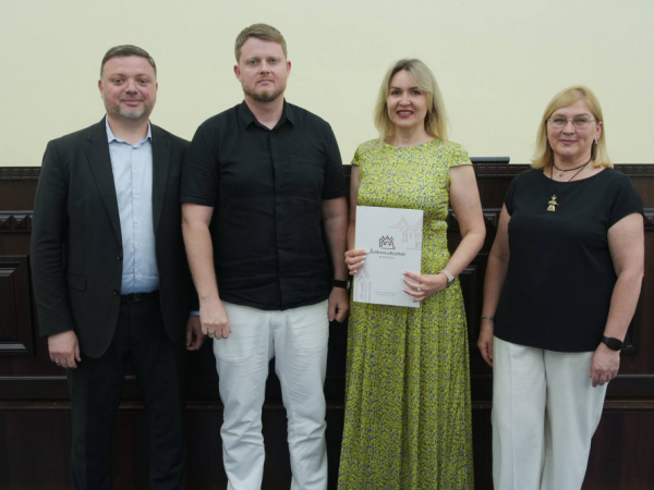 Випуск-2026: у Кривому Розі відмінники навчання отримали заслужені відзнаки