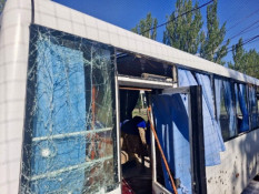 Атака безпілотника на автобус у Марганці: загиблий та восьмеро поранених