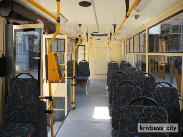Цей тролейбус працює ще з 90-х: у Кривому Розі оновили тролейбус із автономним ходом