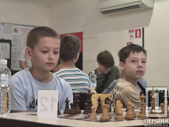 Інтелект та стратегія: у Кривому Розі пройшов дитячий турнір до Міжнародного дня шахів