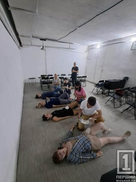 Як врятувати життя: у Кривому Розі нацгвардійці навчають містян домедичній допомозі за алгоритмом MARCH