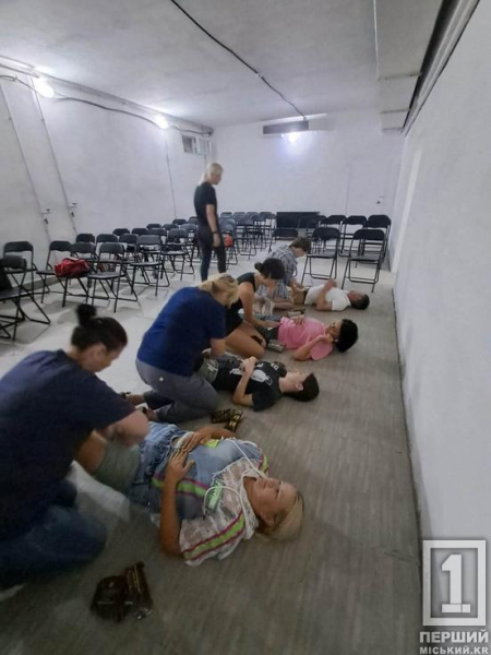 Як врятувати життя: у Кривому Розі нацгвардійці навчають містян домедичній допомозі за алгоритмом MARCH