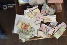 Лікаря з Дніпропетровщини затримано за ведення бізнесу в Криму та сплату податків до бюджету держави-агресора