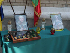 Пам'яті Героїв: у Криворізькій гімназії №114 відкрили меморіальні дошки двом Захисникам