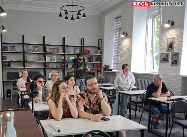 В бібліотеці на Поштовій говорили про деколонізацію Кривого Рогу