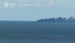 Росія втретє атакувала цивільне судно в Чорному морі