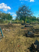 Російські авіабомби пошкодили кладовище на Дніпропетровщині