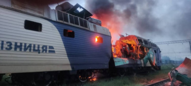 Російські дрони атакували залізницю на Дніпропетровщині – пошкоджено два локомотиви, постраждалих немає