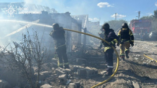 Російські війська завдали ударів керованими авіабомбами по Запоріжжю та передмістю: семеро людей травмовано, серед них — дитина