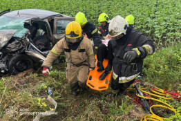 Серйозна ДТП на Криворіжжі: рятувальники деблокували 73-річного водія