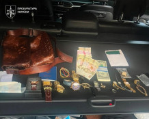 У Дніпрі повідомили про підозру трьом зловмисникам, які жорстоко побили та пограбували  волонтера