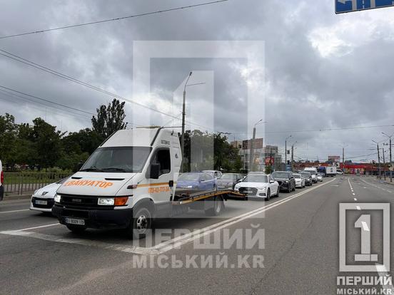 У Кривому Розі хвилиною мовчання вшанували пам'ять військовополонених, які загинули в Оленівці та російських катівнях