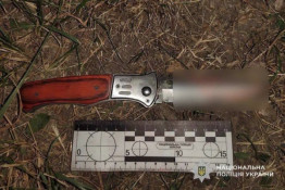 У Кривому Розі затримали 19-річного юнака, який вдарив ножем чоловіка