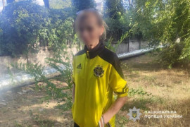 У Кривому Розі жінку підозрюють у продажі психотропів просто на вулиці