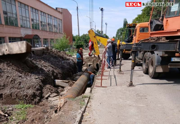 Ремонт тепломережі на вул. Зінченка в Кривому Розі