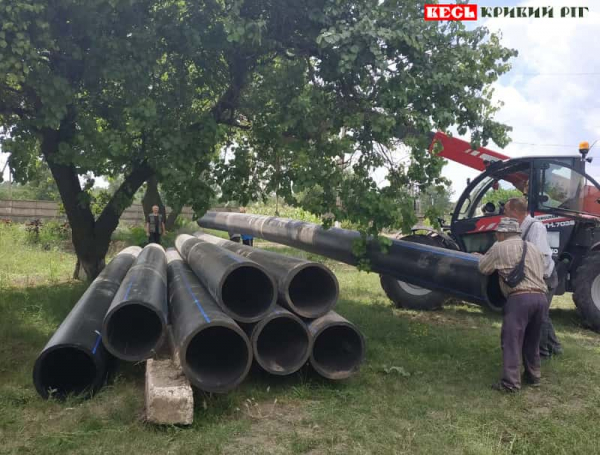 Труби великого діаметру надала Чехія Нивотрудівській громаді Криворізького р-ну