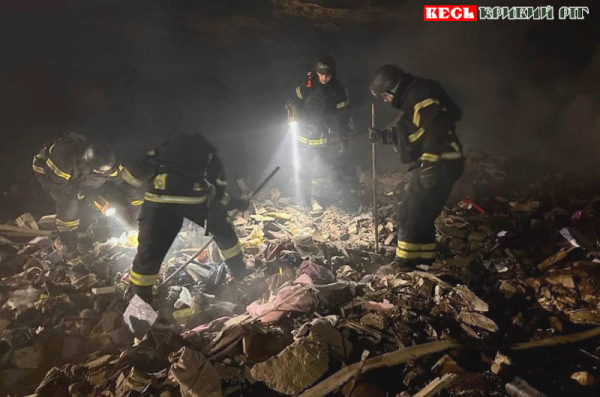 Рятувальники розбирають завали у Радушному поблизу Кривого Рогу
