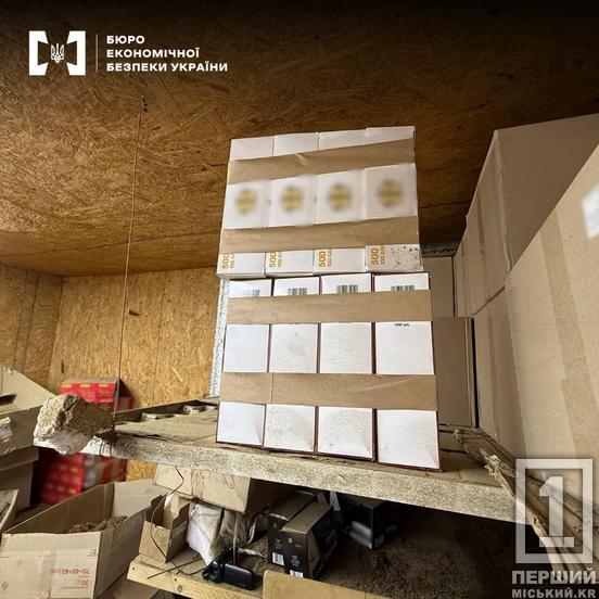 Влаштував цех у гаражі: в Одесі засудили ділка, який відправляв по всій Україні саморобні сигарети