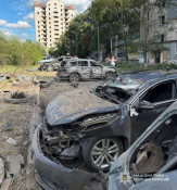 Ворожий удар по Павлограду: спалахнула пожежа в багатоповерхівці, є загиблий