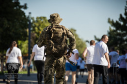 Жителів Дніпропетровщини запрошують взяти участь в патріотичному забігу “Шаную воїнів, біжу за Героїв України”