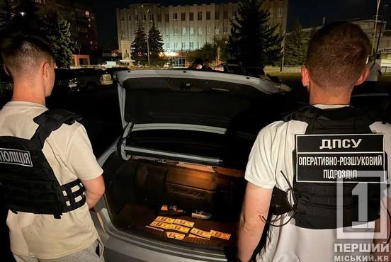 Брали по 10 тисяч доларів за втечу за кордон: на Закарпатті затримали двох переправників, один із них — криворіжець