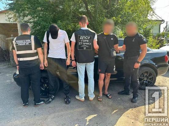 Брали по 10 тисяч доларів за втечу за кордон: на Закарпатті затримали двох переправників, один із них — криворіжець