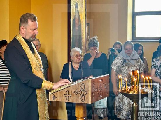 Була позитивчиком і для клієнтів і для колег: у Кривому Розі віддали останню шану Тіні Козакевич, життя якої обірвали російські дрони в ТЦ